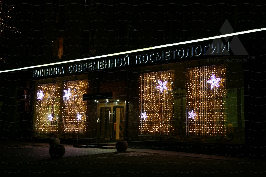 ФACAД И ДЕРЕВЬЯ
